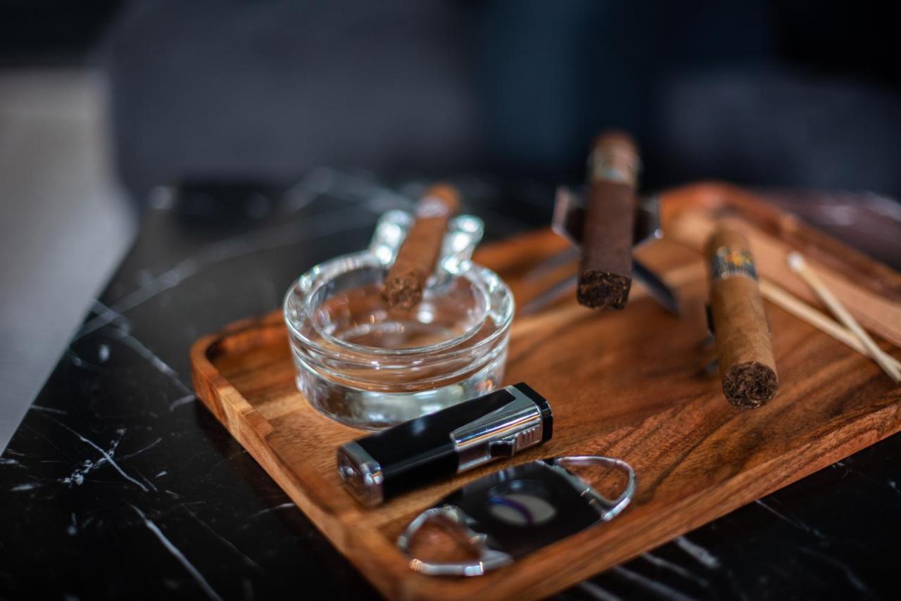 Seven Villa Hotel & Spa Johannesburg Exterior photo A cigar ashtray